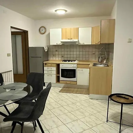 Apartment In 8673 Peroj